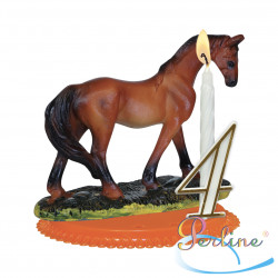 Gâteau anniversaire cheval : bougie + chiffres + figurine